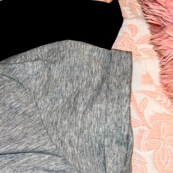 5 ANA TEE SHIRTS BLACK ,BLUE, WHITE GREY ,BLACK  ALL XL AND ONE L BLACK - Picture 9 of 11